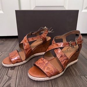 Patricia Nash Women's Brown Leather Espadrille Wedge Sandals, size 7.5